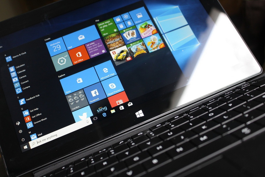 Microsoft грозит судом всем российским пользователям Windows 10, которые отключат автообновления
